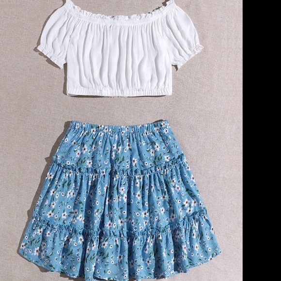 NWOT❣️ 2 Piece Off the shoulder Crop Top & Skirt😍 - Picture 5 of 7